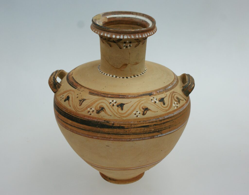 Clay hydria with floral decoration